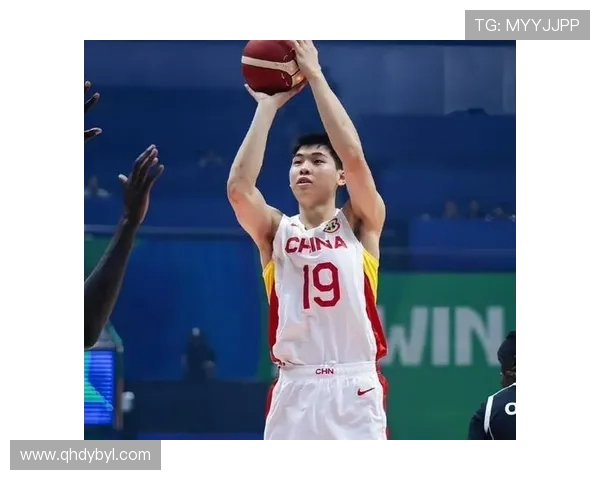 胡明轩领衔崛起，全面解析中国篮球新星的成长与突破