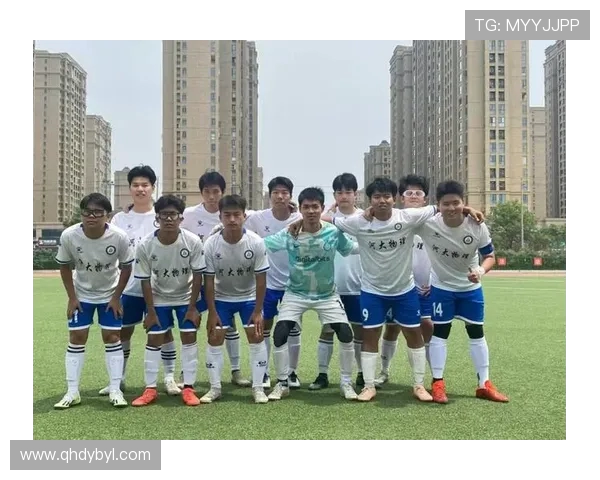 绿茵逐梦激情燃烧探索足球世界背后的荣耀与奋斗